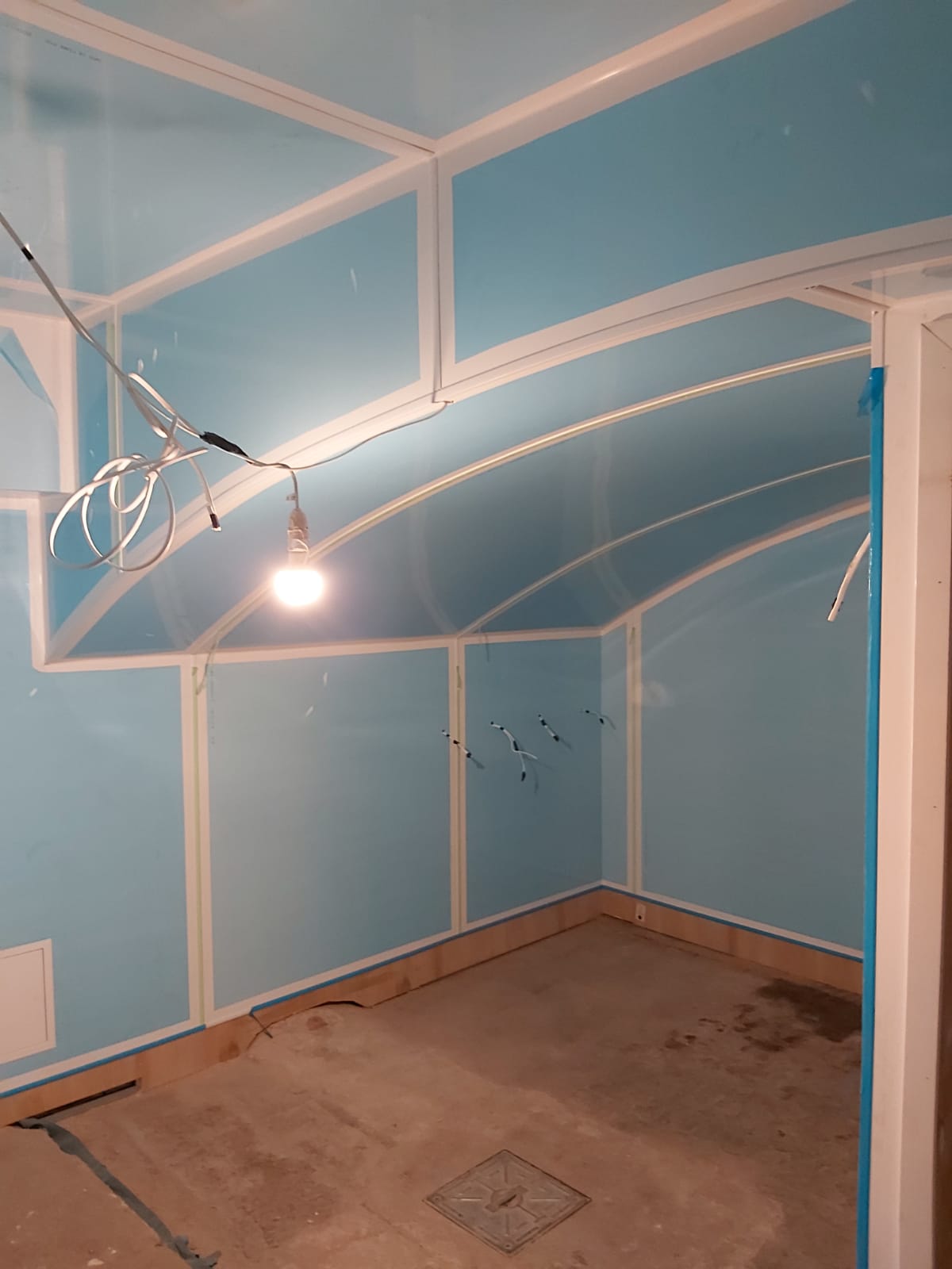 Steel Partitioning & Mesh Enclosures