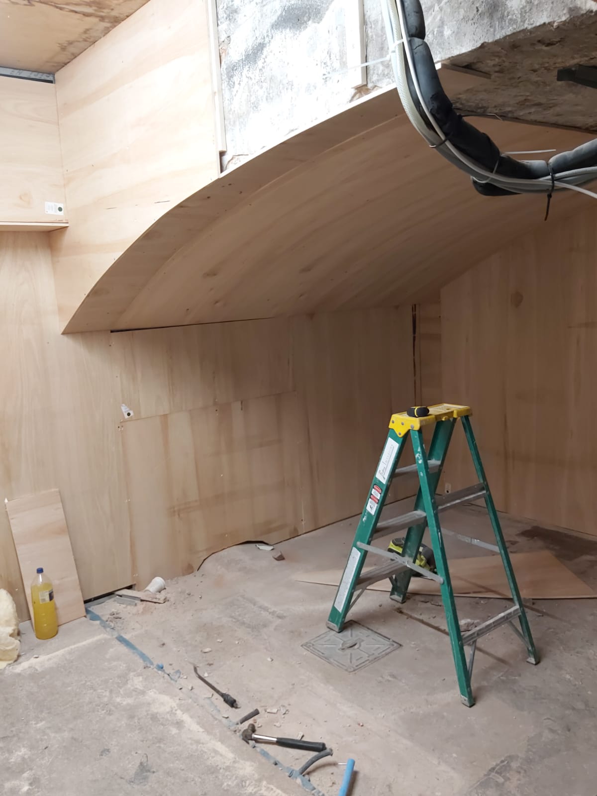 Steel Partitioning & Mesh Enclosures